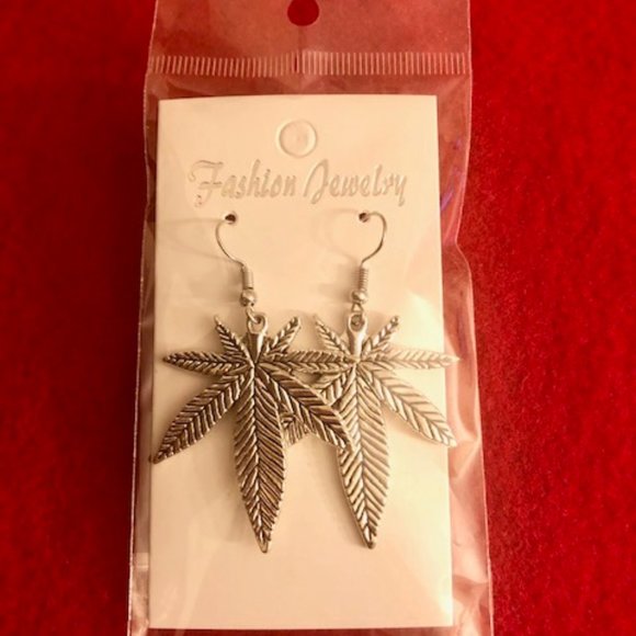 Vintage #420 Earrings - Picture 8 of 8